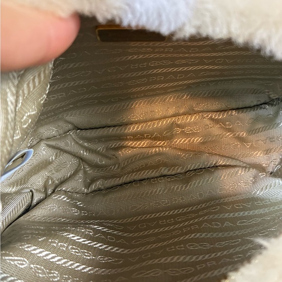 NWT Authentic Prada Re-Edition Beige White Shearling Shoulder Bag - Retail $4000 - Picture 9 of 14